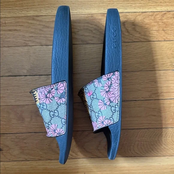 Gucci Bengal Tiger Sakura Slides - Picture 5 of 16